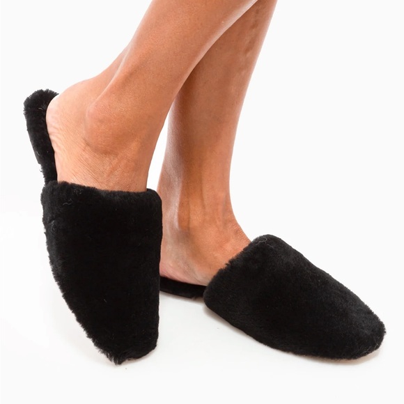 AEYDE
Kelly shearling slippers size 36 - Picture 2 of 10